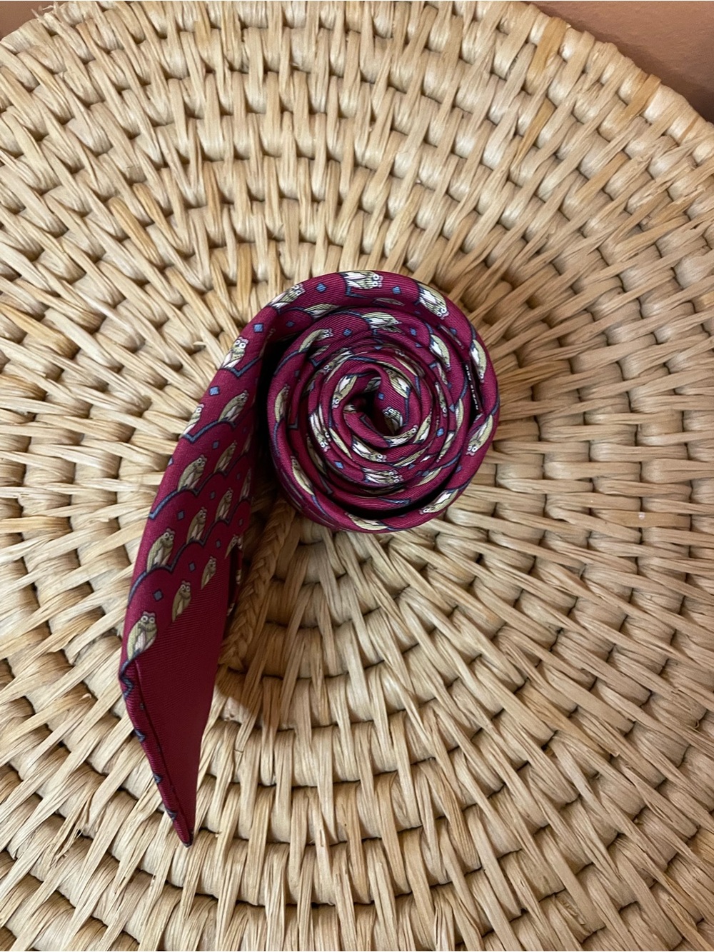 Hermes Paris Vintage 90s Limited Edition 100% Silk Pink Owl Neck Tie *Rare* - Picture 4 of 13